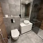 Apartment віп стилізовані у львові з просторою вітальнею, на вулиці під голоском 15 б *