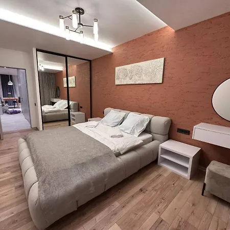 віп стилізовані у львові з просторою вітальнею, на вулиці під голоском 15 б Leópolis