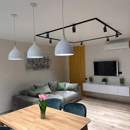 віп стилізовані у львові з просторою вітальнею, на вулиці під голоском 15 б Apartamento Leópolis