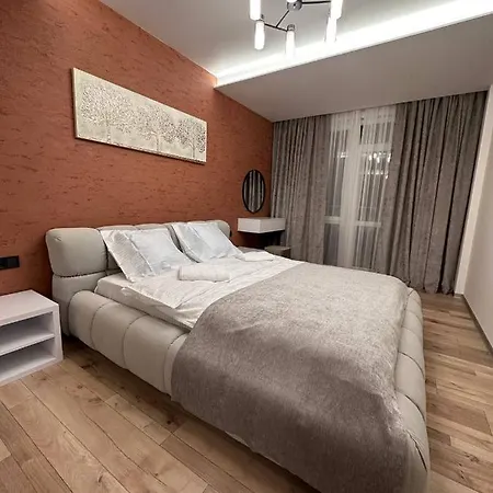 віп стилізовані у львові з просторою вітальнею, на вулиці під голоском 15 б * Leópolis