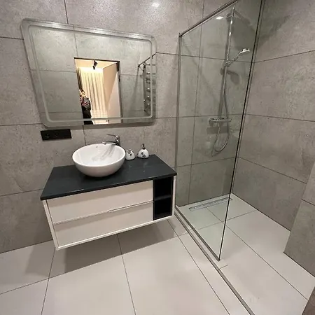 віп стилізовані у львові з просторою вітальнею, на вулиці під голоском 15 б Apartamento *